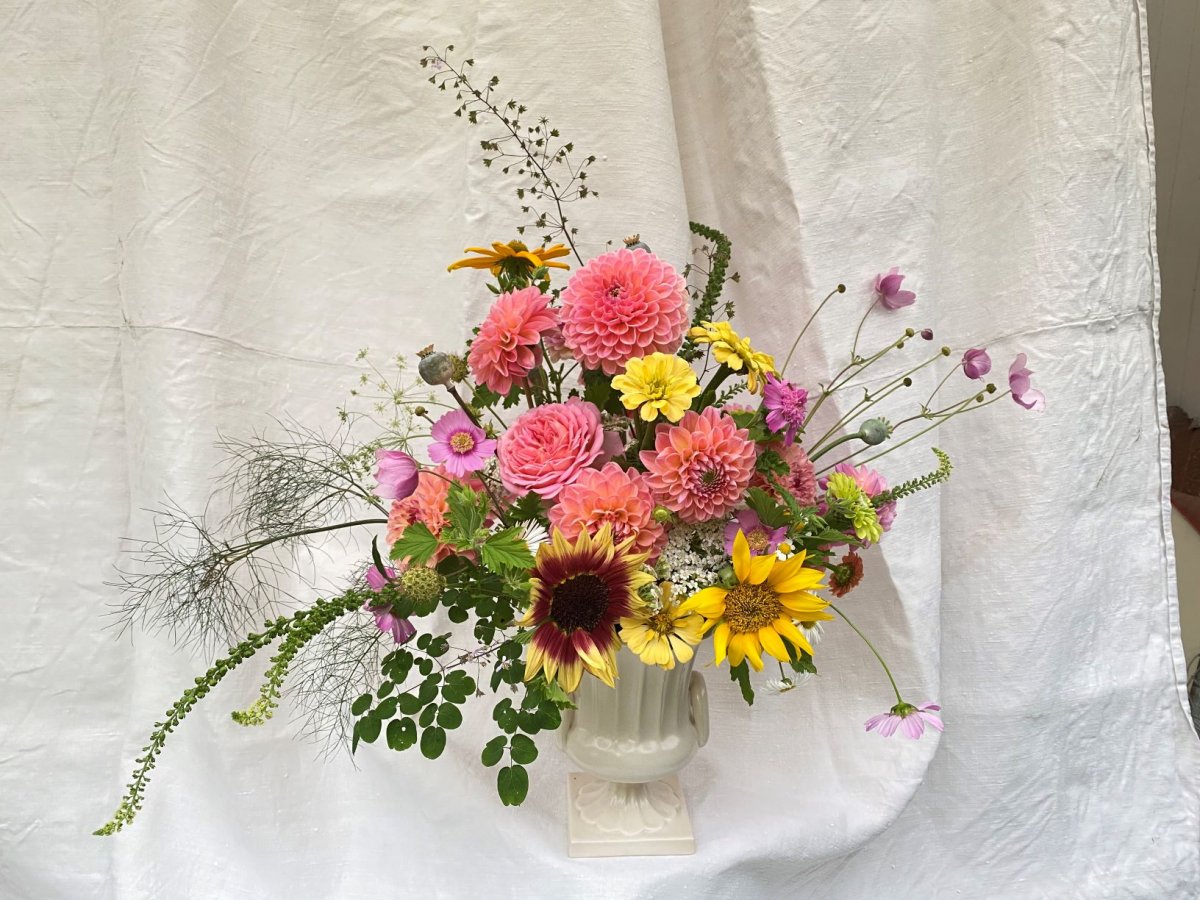 A Constance Spry inspired arrangement by Gretel Cooper 
